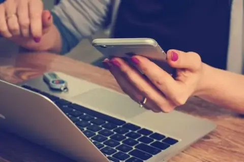 Campagne-Facebook-3-tips-per-dire-basta-all-ansia-da-invio