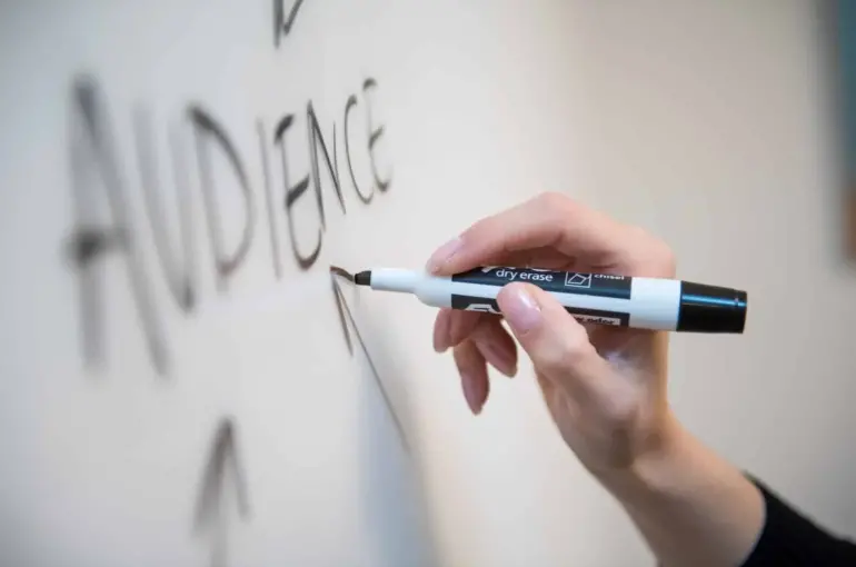 Audience-Insight-Facebook-tool-per-analizzare-il-tuo-target